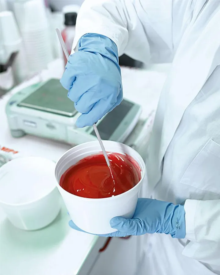 Innovative Flüssigmaterialien für Modelle, Prototypen und Fertigungsteile