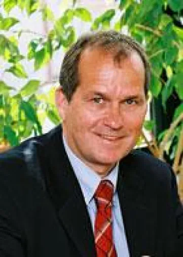 Bild: Bernhard Mayer übernimmt Verantwortung für Infoniqa Business Solutions