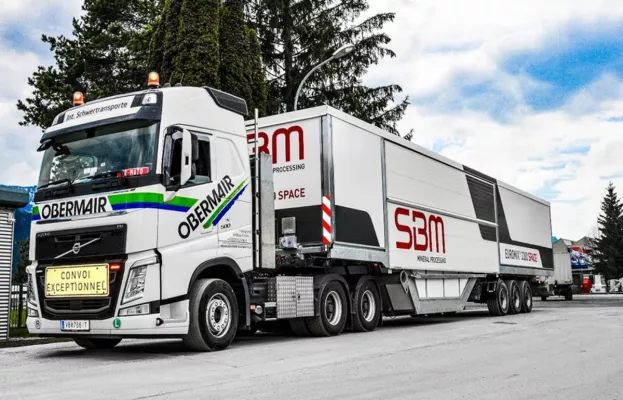 Bild: OBERMAIR Transporte: Kompetenz in Schwer- und Spezialtransporten für anspruchsvolle Projekte