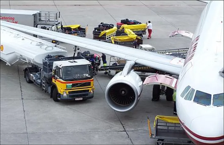 Bild: Follow me – Arbeitsplatz Flughafen