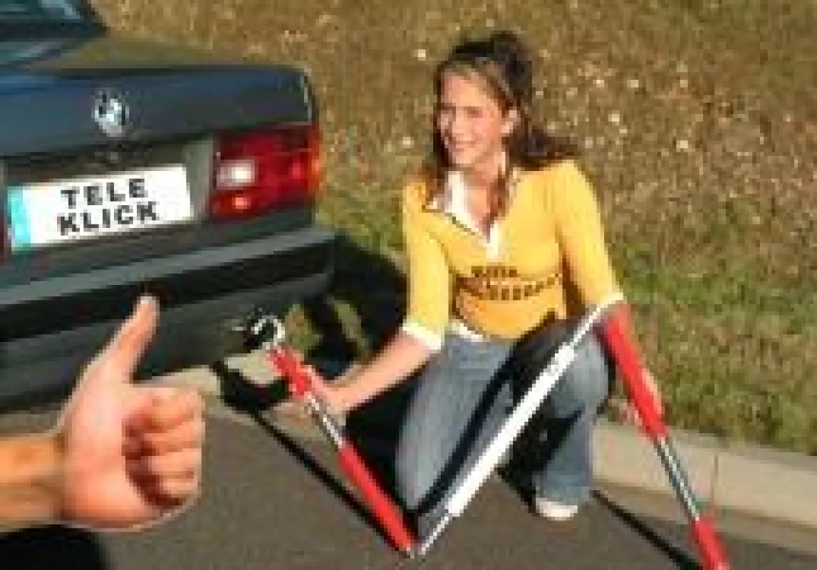 Die Abschleppstange lässt sich in nur 3 Sekunden am Fahrzeug einhängen.