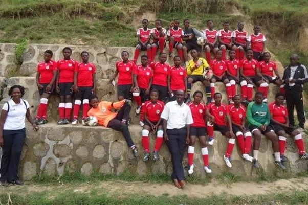 Bild: Frauenfußballclub Rambura WFC aus Ruanda zu Gast in Hachenburg