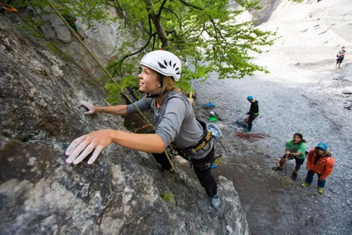 Bild: Mehr Sicherheit am Fels - Kostenlose SAAC Kletter- und Klettersteig-Camps 2017