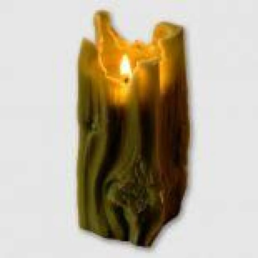 Holzscheit aus der Kerzenschmiede. Foto: KLICK-Germany