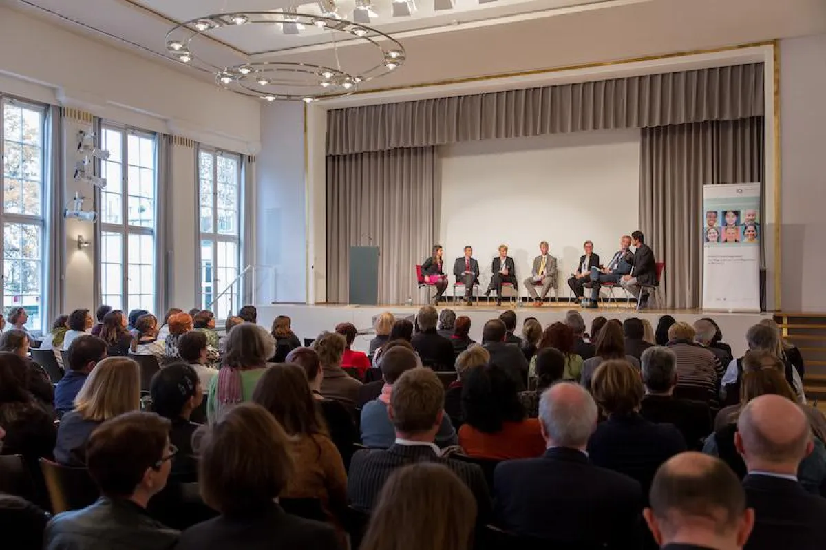 Gesprächsrunde zur Fachkräftesituation beim IQ Fachtag/Bild: Dietrich Bechtel