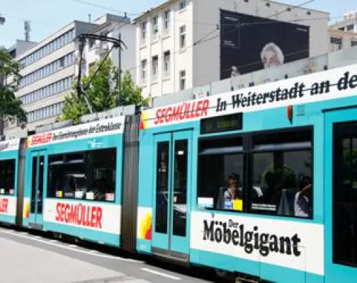 Bild: Studie: Hohe Affinität bei jüngeren Zielgruppen für Werbung auf öffentlichen Verkehrsmitteln