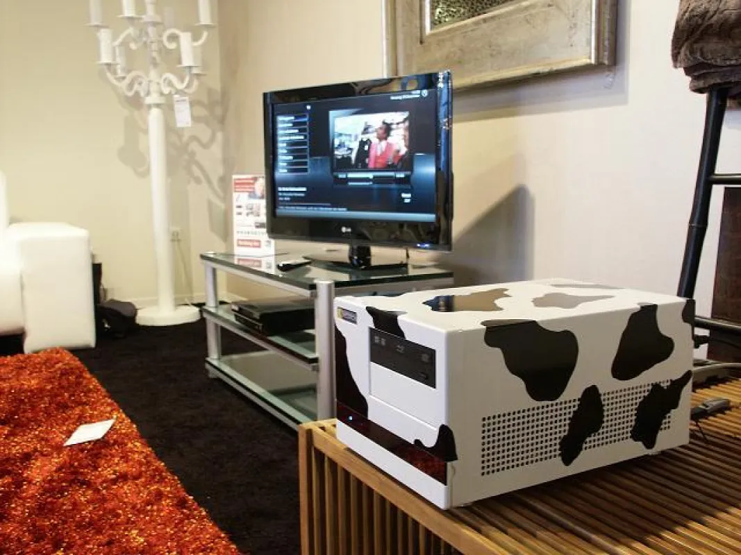 Home Entertainment System Multimedia Cow – auch in weiteren Designs erhältlich
