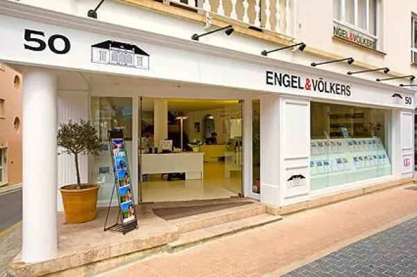 Bild: Neue Geschäftsführung bei Engel & Völkers Southwest auf Mallorca