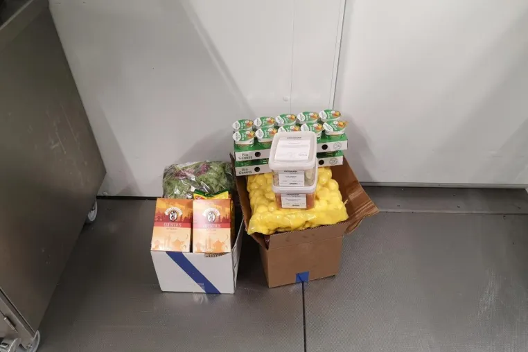 Bild: Rentokil Initial spendet mehr als 30 kg Lebensmittel an die Bad Brückenauer Tafel