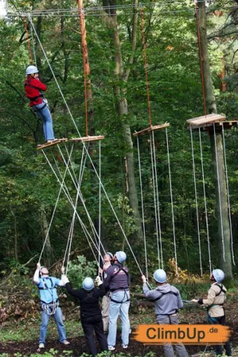 Bild: CLIMB UP! - Kletterwald Berlin / Brandenburg ® eröffnet Team-Trainingsbereich