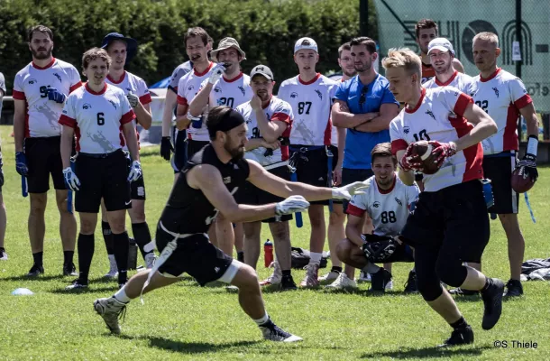 Lizzards beim größten Flag Football-Turnier Europas Bild: Lizzards beim größten Flag Football-Turnier Europas