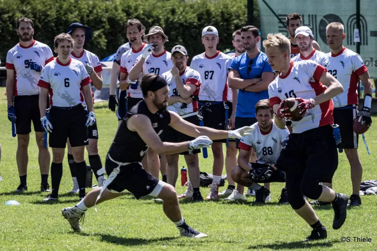 Lizzards beim größten Flag Football-Turnier Europas Bild: Lizzards beim größten Flag Football-Turnier Europas