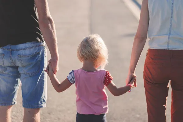 Bild: Millionen Kinder betroffen: Familienministerin Giffey öffnet die Büchse der Pandora.