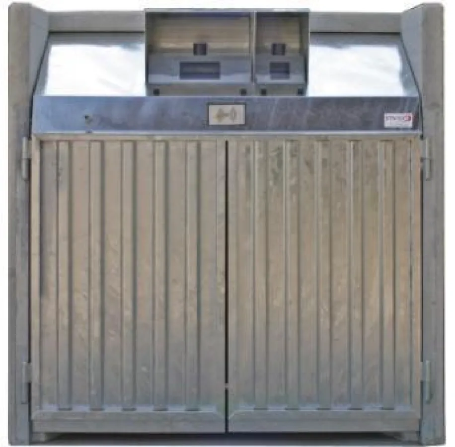 Auf eine Müllschleuse umgerüstete Betonbox
