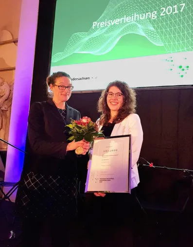 Niedersächsischer Wissenschaftspreis für Absolventin des Niedersachsen-Technikums Bild: Niedersächsischer Wissenschaftspreis für Absolventin des Niedersachsen-Technikums