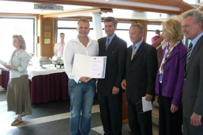 BTK feiert Speditionskaufmann mit Traumnote Eins - Bester Azubi in München und Oberbayern Bild: BTK feiert Speditionskaufmann mit Traumnote Eins - Bester Azubi in München und Oberbayern