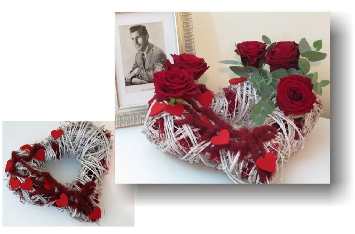 In den dauerhaften Grundgerüsten sind Glasröhrchen versteckt, die stets frische Blumen aufnehmen.