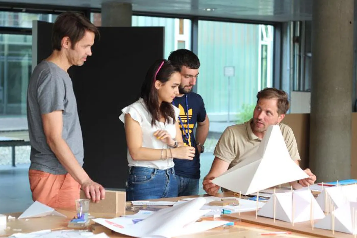 Markus Sohst und Marc Pepper mit Teilnehmern Foto: Paul Evermann, 2015