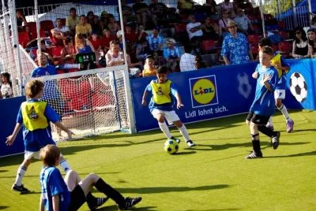 Bild: Anpfiff zum Lidl-Deutschlandcup in München