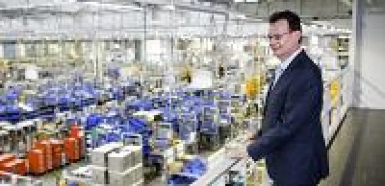 Bild: Produzierende KMU: Mangelnde Hybridisierung gefährdet Zukunftsstärke