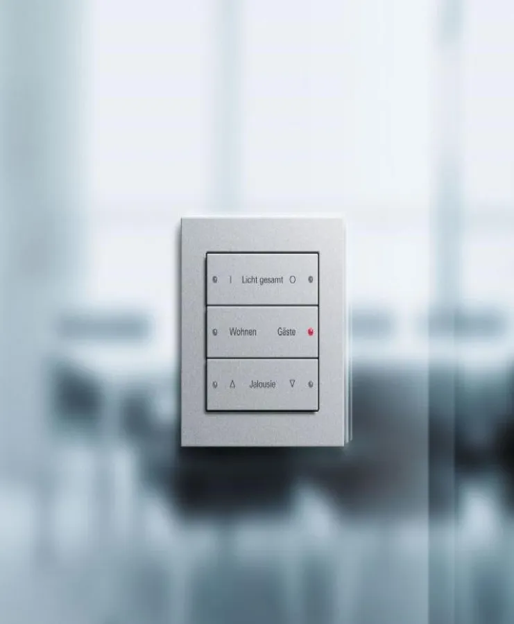 Batteriebetriebene Funk-Wandsender können ganz  bequem platziert  werden