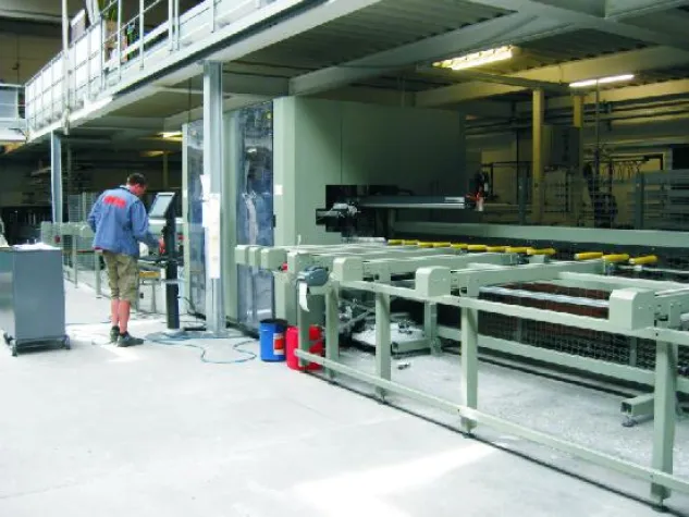 Bild: Schüt-Duis: CNC-Profilbearbeitungszentrum in Betrieb genommen