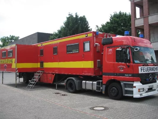 Bild: Kölner Stadtfeuerwehr sichert Internet in Fahrzeugen dreifach vor Ausfällen der Kommunikationsnetze