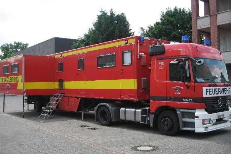 Bild: Kölner Stadtfeuerwehr sichert Internet in Fahrzeugen dreifach vor Ausfällen der Kommunikationsnetze