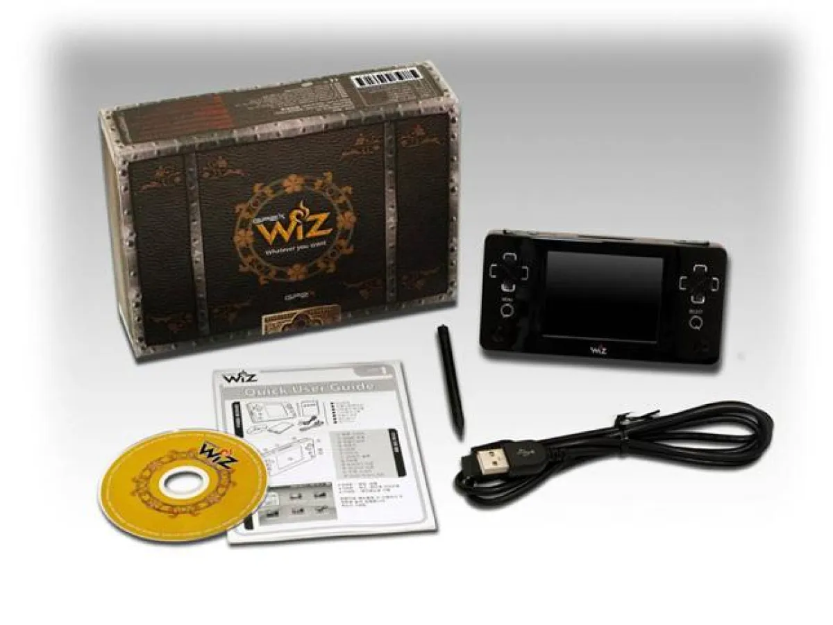 Der mit Linux und SD-Kartenslot ausgerüstete GPH WIZ mit Verpackung.