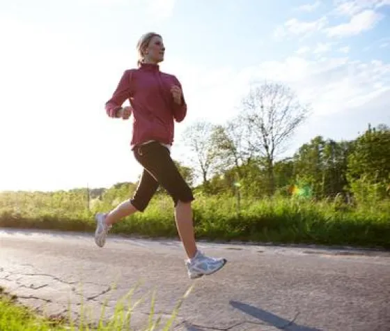 Bild: Durch Mund oder Nase? Bauch- oder Brustatmung? Tipps für die richtige Atemtechnik beim Laufen