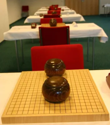 Deutsche Meisterschaft im Strategiespiel Go in Frankfurt Bild: Deutsche Meisterschaft im Strategiespiel Go in Frankfurt