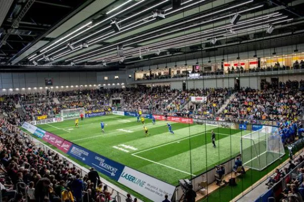 Budenzauber Emsland mit Oliver Neuville und Mike Hanke Bild: Budenzauber Emsland mit Oliver Neuville und Mike Hanke