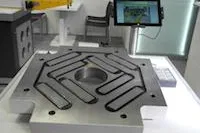 Bild: ROEMHELD auf der K-Messe: Große Nachfrage nach Hochtemperatur-Magnetspanntechnik für das Spritzgießen