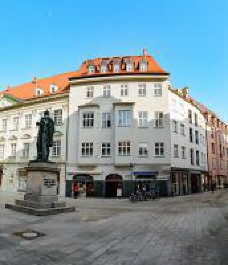 Hausverwaltung durch IVV mit Rundum-Service für das repräsentative Objekt