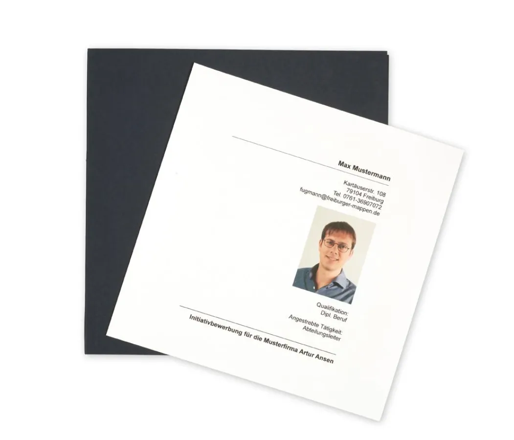 quadratische Bewerbungsmappe- Beispiel für eine individuelle Bewerbung