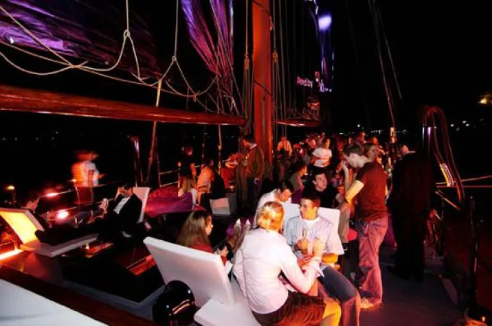 Bild: dialounge: Neuartiges Relaxmöbel für Marketingevents