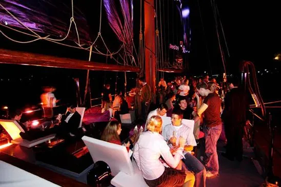 Bild: dialounge: Neuartiges Relaxmöbel für Marketingevents