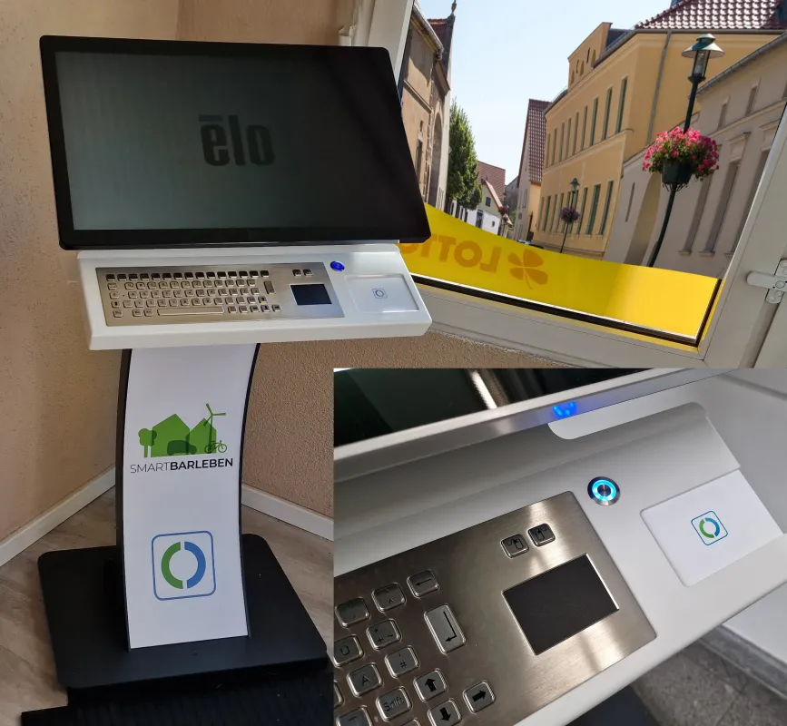 easy pc stand - Interaktives Bürgerterminal von WES mit Personalausweis-Lesegerät SID-BOX (© buergerservive.org e.V.)