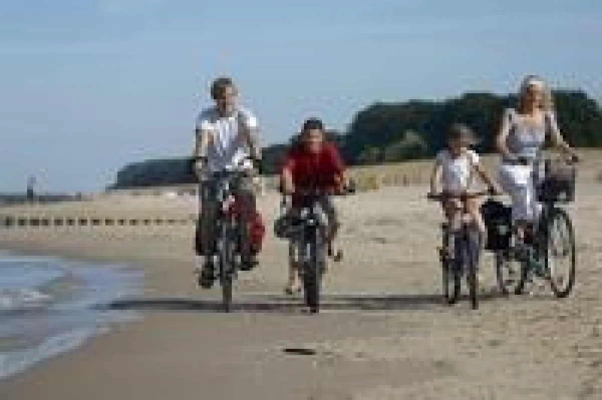 Speziell auf Familienbedürfnisse zugeschnittene Radreisen an der Ostsee vermittelt der Regionale Fremdenverkehrsverband Vorpommern.  (Bildautor: Jürgen Rocholl)