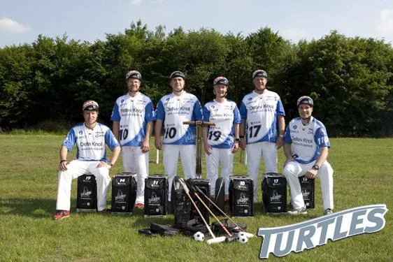 SegwayPolo - Funky-Move Turtles geben Partnerschaft mit ZÜCA Inc. - dem Hersteller des Sitzkoffers bekannt Bild: SegwayPolo - Funky-Move Turtles geben Partnerschaft mit ZÜCA Inc. - dem Hersteller des Sitzkoffers bekannt