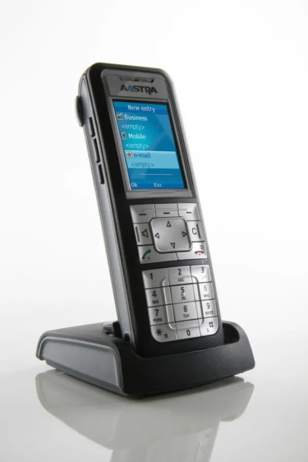 Leistungsstark, bedienerfreundlich, modern ? so präsentiert sich die neue DECT-Telefonfamilie von Aastra.