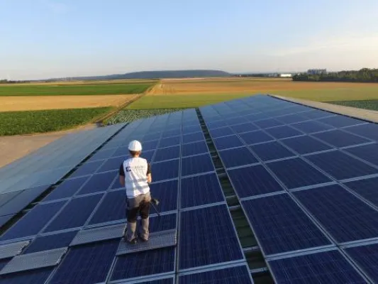 Bild: Mobile Arbeitsplattform SMB Solar Multiboard hat sich in der Praxis bewährt