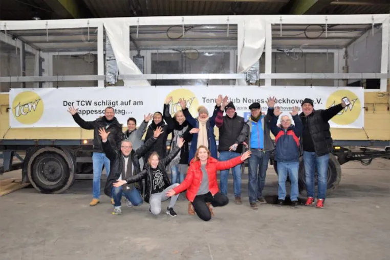 Bild: Tennisclub lässt am Kappessonntag Kamelle und Strüßjer regnen