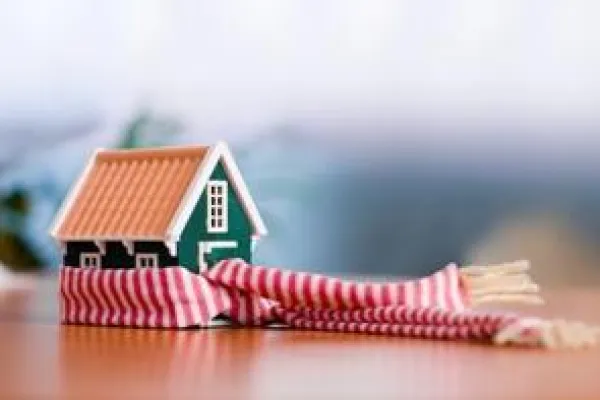 Bild: Rollläden trotzen Kälte und Wind. Energie sparen, wenn es kalt wird
