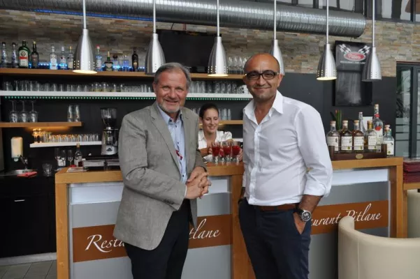 Bild: Masterstudenten besuchen zwei innovative Unternehmen in Landshut