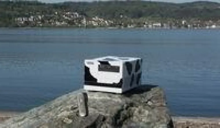 Bild: Hedron Multimedia Center mit erweiterten Fernbedienungsmöglichkeiten