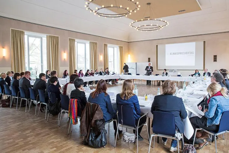 Bild: Resilient durch Kommunikation: Rege Diskussionen am 8. Kliniksprechertag in Münster