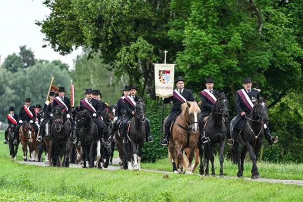 Bild: 111 Jahre Liebenauer Blutreiter