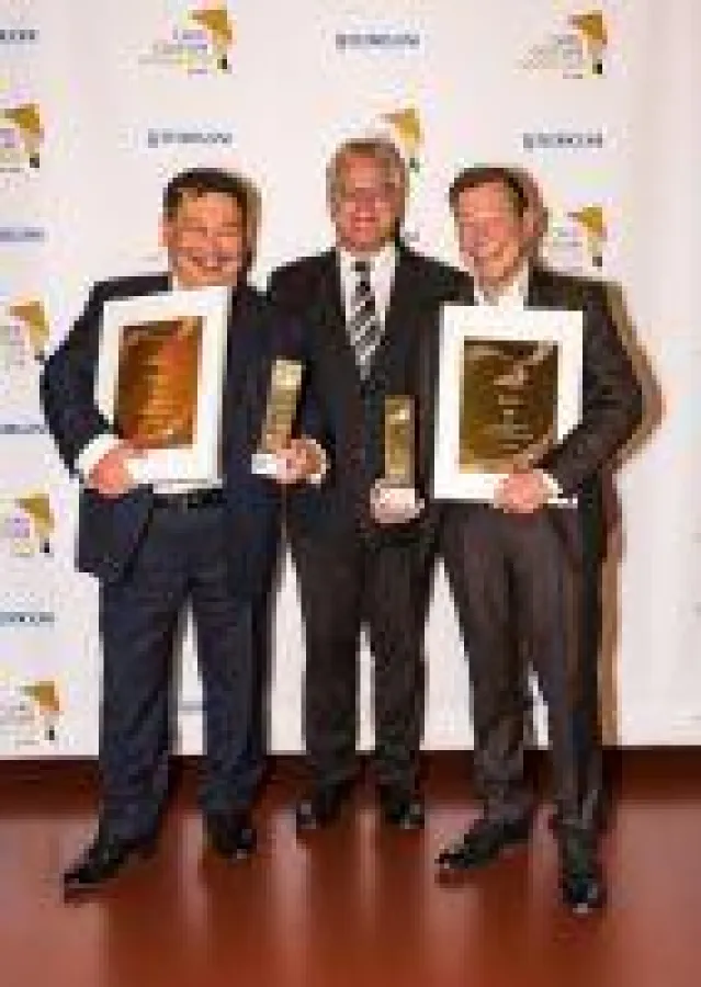 Thomas Uehling (Mitte), Prokurist, Dr. Cantz'sche Druckerei,bei der Card Couture Award Verleihung