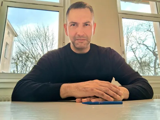 Citys Business Consulting UG gestartet: Ataner Sapci und Familie Er wollen Regensburg wirtschaftlich stärken Bild: Citys Business Consulting UG gestartet: Ataner Sapci und Familie Er wollen Regensburg wirtschaftlich stärken